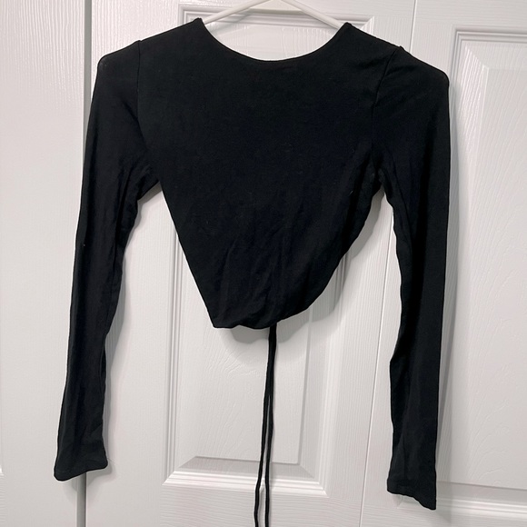 FASHION NOVA black backless long sleeve top - Picture 3 of 5